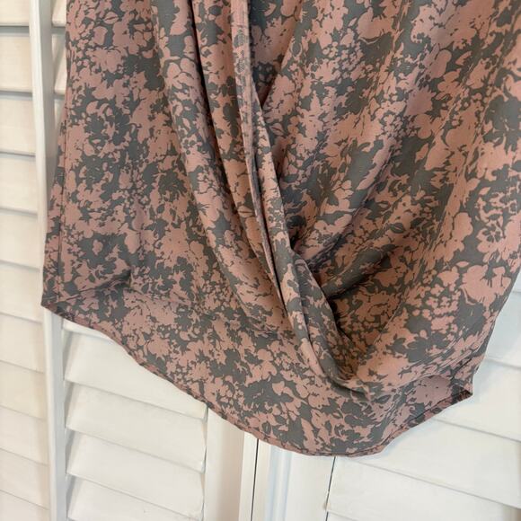 Halogen Pink And Gray Floral Blouse Size Small - Picture 3 of 8